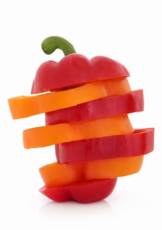 simsearch:400-06061963,k - Sliced red and orange bell pepper vegetable over white background. Foto de stock - Royalty-Free Super Valor e Assinatura, Número: 400-06061963