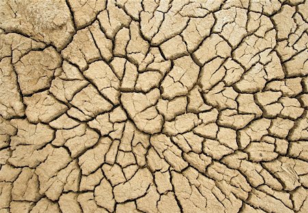 earth crack - Close-up of earth cracked because of drought Photographie de stock - Aubaine LD & Abonnement, Code: 400-06062280