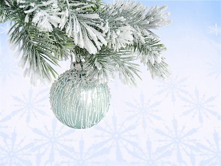 Christmas decoration on snowflake background Photographie de stock - Aubaine LD & Abonnement, Code: 400-06076671