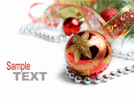 simsearch:400-06473585,k - Red Christmas ornament on white background Fotografie stock - Microstock e Abbonamento, Codice: 400-06076961