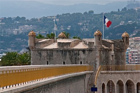 simsearch:400-04476835,k - Bastion in old port of Menton. Azure coast. France Stock Photo - Budget Royalty-Free & Subscription, Code: 400-06078234