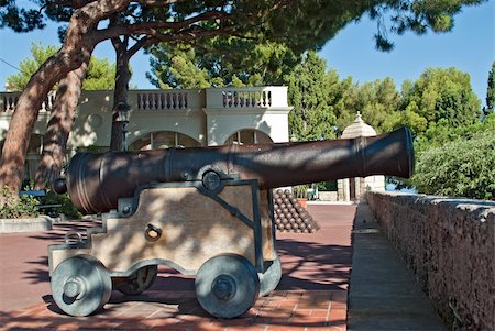 Medieval cannon in old city Monaco Stock Photo - Budget Royalty-Free & Subscription, Code: 400-06078233