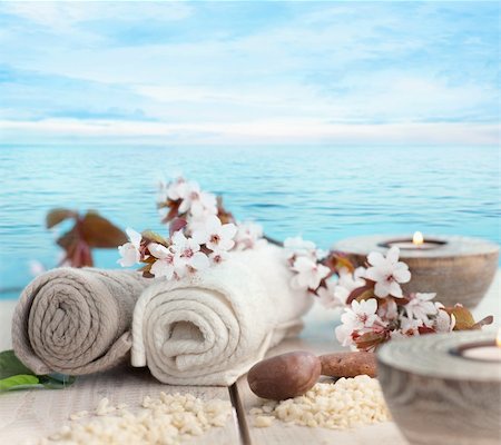 simsearch:400-05902613,k - Spa and wellness setting with natural soap, candles and towel. Beige dayspa nature set Foto de stock - Royalty-Free Super Valor e Assinatura, Número: 400-06079583