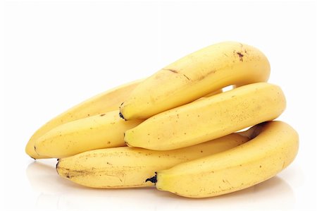 simsearch:400-07061592,k - Cluster of bananas isolated on white background Stock Photo - Budget Royalty-Free & Subscription, Code: 400-06071275