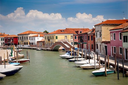 Canal with colorful houses / Italy, Venice, Veneto / nobody Stock Photo - Budget Royalty-Free & Subscription, Code: 400-06071570