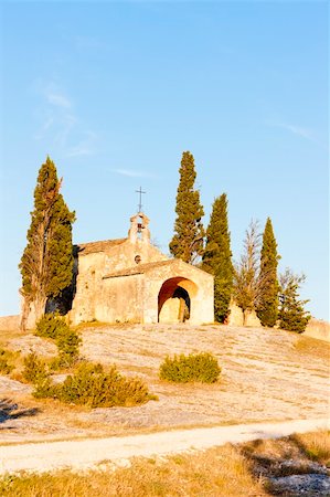 simsearch:400-06083703,k - Chapel St. Sixte near Eygalieres, Provence, France Stock Photo - Budget Royalty-Free & Subscription, Code: 400-06071928