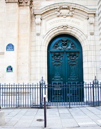 sorbonne architecture - One of the oldest University of the world, founded in 12th century Stock Photo - Budget Royalty-Free & Subscription, Code: 400-06086552