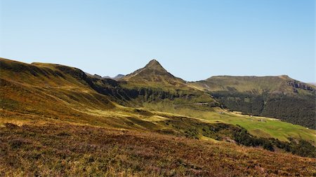 simsearch:400-06088617,k - View of the Puy Mary(1787m) which is the most visited summit in the Cantal Volcano in The Central Massif in Auvergne region of France.The Cantalien volcano is the largest volcano in Europe (2 700 km²) and the entire region of The Central Massif contains the largest concentration of extinct volcanoes in the world with approximately 450 volcanoes. Photographie de stock - Aubaine LD & Abonnement, Code: 400-06088603