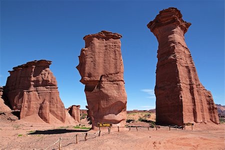 Tall sandstone rock formations in the Talampaya National Park, La Rioja, Argentina Foto de stock - Royalty-Free Super Valor e Assinatura, Número: 400-06088882