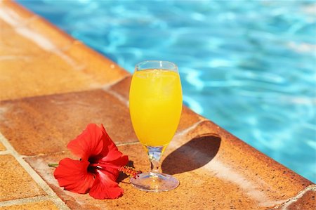 still lemonade - Outdoor swimming pool with fresh water Stock Photo - Budget Royalty-Free & Subscription, Code: 400-06082972