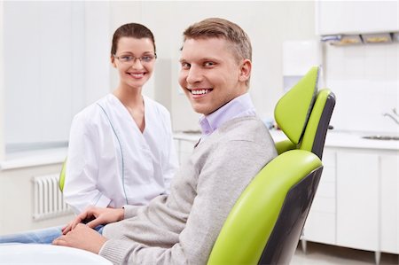 simsearch:400-04340930,k - The dentist and the patient in the clinic Foto de stock - Super Valor sin royalties y Suscripción, Código: 400-06083416