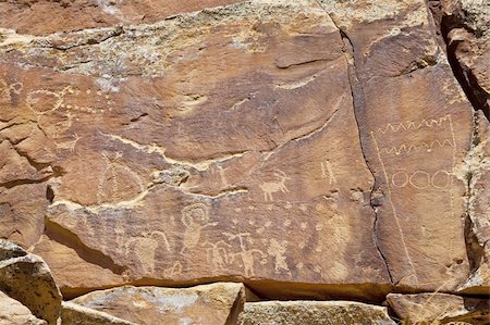 panneau de pétroglyphes de neuf mille Canyon dans l'Utah le nord-est avec une concentration élevée de l'art rupestre de la Culture Fremont et Ute antique Photographie de stock - Aubaine LD & Abonnement, Code: 400-06099440