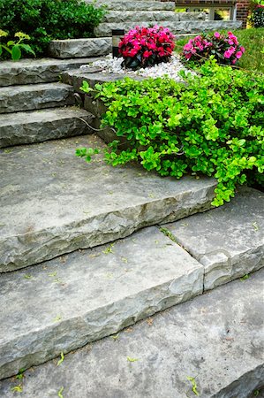 elenathewise (artist) - Natural stone stairs landscaping in home garden Photographie de stock - Aubaine LD & Abonnement, Code: 400-06092328