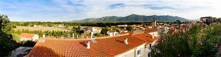 simsearch:862-08719418,k - Panoramic view from the roofs of houses in the Catalan countryside Stock Photo - Budget Royalty-Free & Subscription, Code: 400-06093096