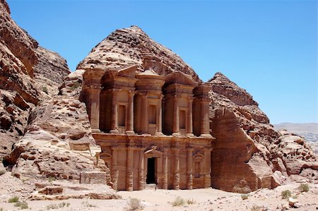 Scenery of the famous ancient site of Petra in Jordan Fotografie stock - Microstock e Abbonamento, Codice: 400-06093693