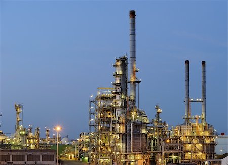 Refinery at night Stock Photo - Budget Royalty-Free & Subscription, Code: 400-06104452