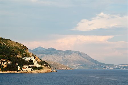simsearch:400-04920010,k - View on Mediterranean Sea and Mountains in Dubrovnik, Croatia Fotografie stock - Microstock e Abbonamento, Codice: 400-06107521