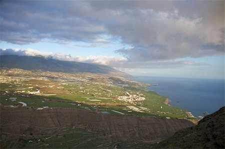 simsearch:862-05999413,k - aerial view of coastline at La Palma in Canary Islands Spain Foto de stock - Super Valor sin royalties y Suscripción, Código: 400-06107693