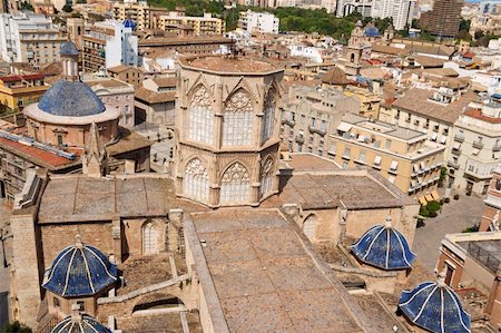 View of the town of Valencia from the bell tower of the Cathedral Foto de stock - Super Valor sin royalties y Suscripción, Código: 400-06108344