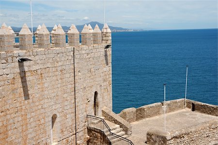 View of Pope Luna's Palace in Peniscola, Valencia Province, Spain. In this palace lived the last Pope after the western schism from Rome, Benedict XIII or Pope Luna. Foto de stock - Super Valor sin royalties y Suscripción, Código: 400-06108349