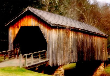 An old restored covered bridge in Georgia Stock Photo - Budget Royalty-Free & Subscription, Code: 400-06125948