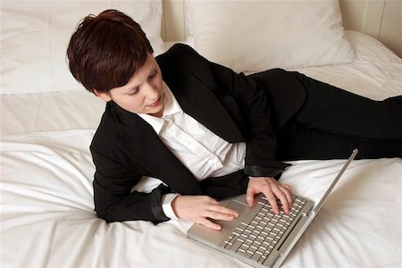 laptop in bed Stock Photo - Budget Royalty-Free & Subscription, Code: 400-06126108