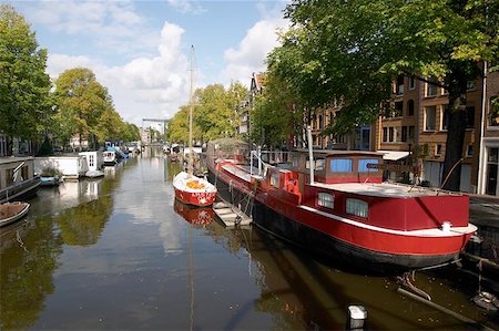 simsearch:614-08872619,k - Canal view in Amsterdam Photographie de stock - Aubaine LD & Abonnement, Code: 400-06126710