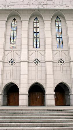 simsearch:400-04962756,k - Exterior of a Catholic church in Seoul, South Korea Foto de stock - Super Valor sin royalties y Suscripción, Código: 400-06127450