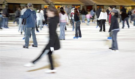 Skating at bryant park, manhattan, new york, america, usa Foto de stock - Super Valor sin royalties y Suscripción, Código: 400-06129327