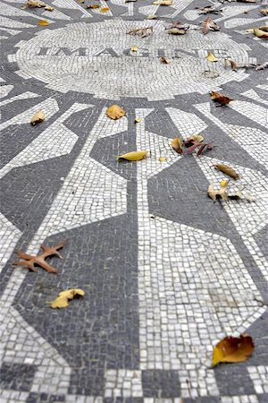 Strawberry fields, tribute to john lennon by yoko ono, central park, new york, manhattan, America, usa Stock Photo - Budget Royalty-Free & Subscription, Code: 400-06129380