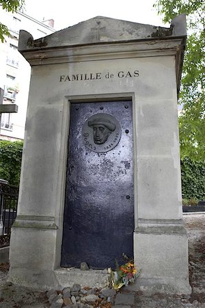 père - Grave of degas famous painter paris france Foto de stock - Super Valor sin royalties y Suscripción, Código: 400-06129544