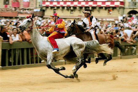 piazza del campo - shot of Palio di siena the famous horse rece Foto de stock - Super Valor sin royalties y Suscripción, Código: 400-06129718