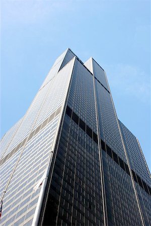 Sears Tower seen from the street. Canon 20D Stock Photo - Budget Royalty-Free & Subscription, Code: 400-06134212