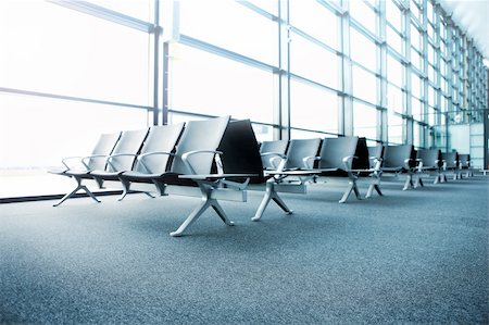 seating area - A picture of a brand new departure lounge at the airport Foto de stock - Super Valor sin royalties y Suscripción, Código: 400-06135579