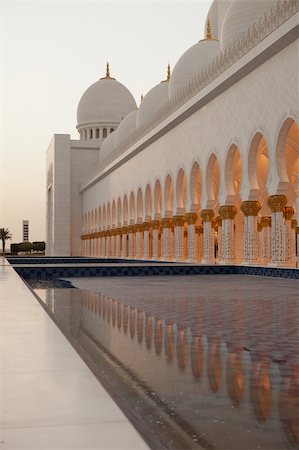 Abu Dhabi Sheikh Zayed White Mosque Stock Photo - Budget Royalty-Free & Subscription, Code: 400-06135624