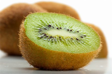 simsearch:400-04553701,k - Macro view of a kiwi fruit. Stock Photo - Budget Royalty-Free & Subscription, Code: 400-06136715