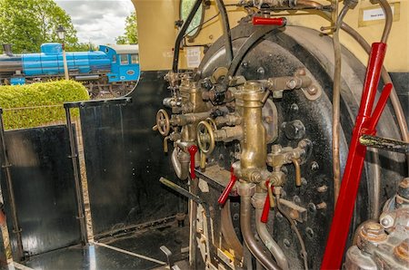 simsearch:400-05295637,k - Steam engine cab showing controls and boiler Photographie de stock - Aubaine LD & Abonnement, Code: 400-06137232