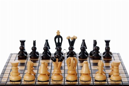 simsearch:625-01744806,k - Setup chess board, focus on whites. Photographie de stock - Aubaine LD & Abonnement, Code: 400-06137648