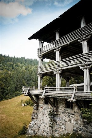 idylic contry home at montain in natur Foto de stock - Super Valor sin royalties y Suscripción, Código: 400-06137713