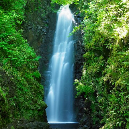 simsearch:400-05387259,k - Cranny Falls, County Antrim, Northern Ireland Stock Photo - Budget Royalty-Free & Subscription, Code: 400-06137946