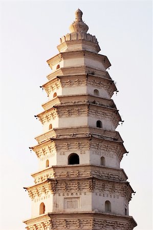 simsearch:400-07165260,k - A Chinese ancient white buddhist pagoda Foto de stock - Royalty-Free Super Valor e Assinatura, Número: 400-06139729