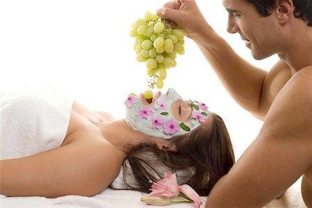 feed grapes - The ultimate experience!  A woman is pampered at a day spa Stock Photo - Budget Royalty-Free & Subscription, Code: 400-06132075
