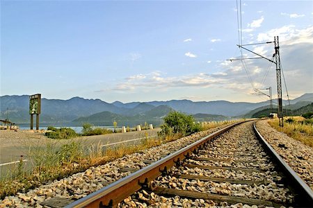 simsearch:400-04935476,k - empty railroad track in Montenegro Fotografie stock - Microstock e Abbonamento, Codice: 400-06132922