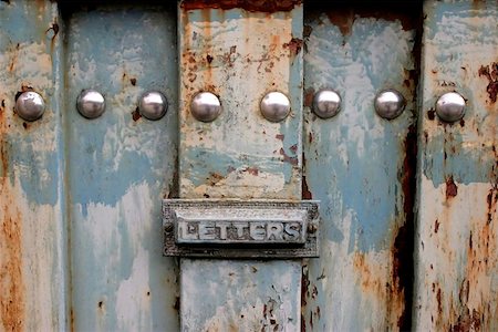 simsearch:693-06667803,k - Old rusty blue gate with letter box Stock Photo - Budget Royalty-Free & Subscription, Code: 400-06132976