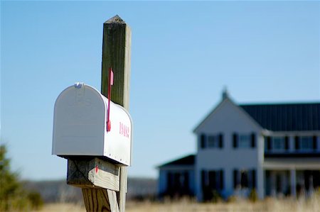 simsearch:693-06667803,k - Rural Mail Box and Country House Stock Photo - Budget Royalty-Free & Subscription, Code: 400-06133904