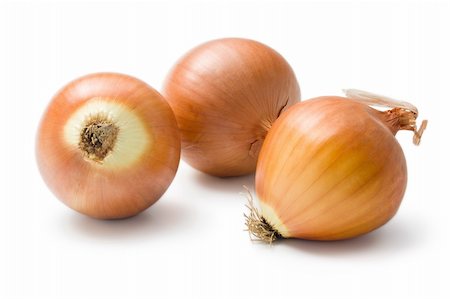 simsearch:400-04834620,k - Arrangement of three ripe fresh onions close-up  isolated on white background. Stock Photo - Budget Royalty-Free & Subscription, Code: 400-06140617