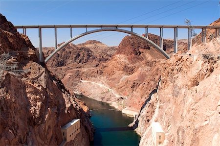 Hoover Dam and Colorado River Bridge, the dam on the Colorado River in Black Canyon, on the border of Arizona and Nevada, USA Foto de stock - Super Valor sin royalties y Suscripción, Código: 400-06141416