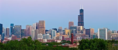 simsearch:400-08253199,k - Panoramic image  of Chicago downtown at sunset from high above. Photographie de stock - Aubaine LD & Abonnement, Code: 400-06142089