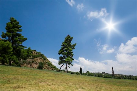 simsearch:400-06143114,k - An image of a nice sunny landscape Fotografie stock - Microstock e Abbonamento, Codice: 400-06143114