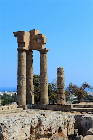 simsearch:400-05728180,k - Ancient acropolis ruins of Rhodes. Rhodes island. Greece. Stockbilder - Microstock & Abonnement, Bildnummer: 400-06174136
